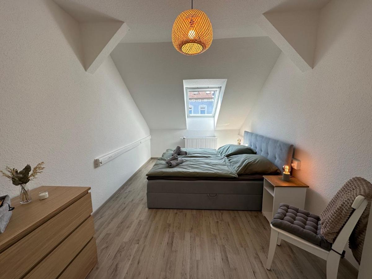 Gemuetliche Neurenovierte Dachgeschosswohnung Erfurt Exteriör bild