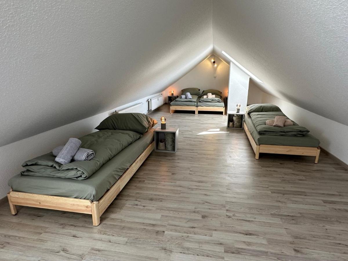 Gemuetliche Neurenovierte Dachgeschosswohnung Erfurt Exteriör bild