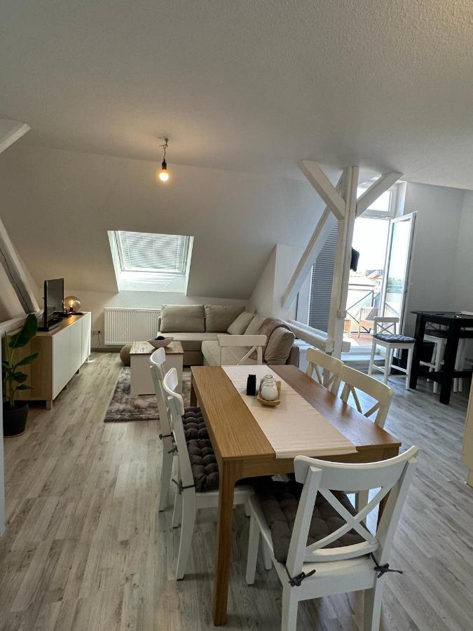 Gemuetliche Neurenovierte Dachgeschosswohnung Erfurt Exteriör bild